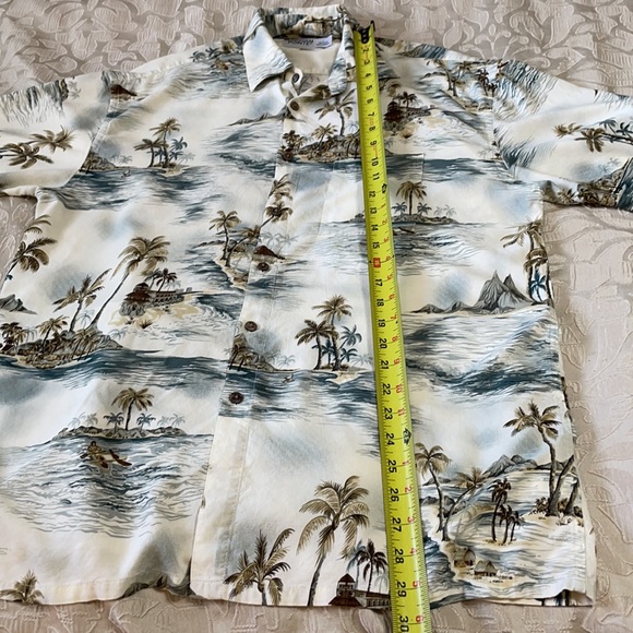 Windham Pointe Men’s L Short Sleeve Tropical button Down - Picture 6 of 11